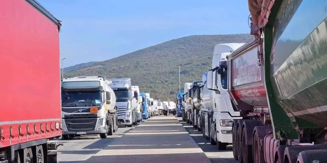 Prijevoznici iz BiH počeli sa blokadom graničnih prijelaza EU: “Imamo li pravo na rad ili ne?”