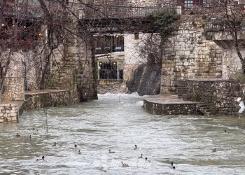 Izvanredne informacije za HNŽ: Odron u Blagaju, Neretva blizu granice redovne obrane, povišen vodostaj Radobolje