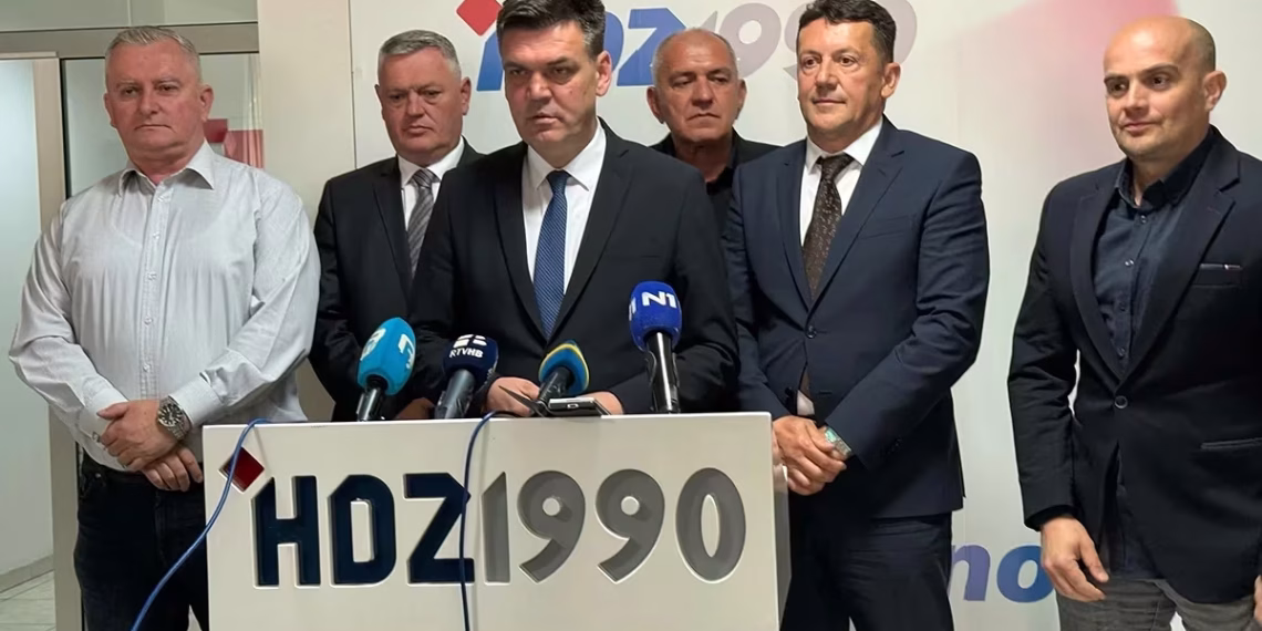 Petorka s Lučićem najavila novu zoru i eru nove politike 1 Petorka s Lučićem najavila novu zoru i eru nove politike