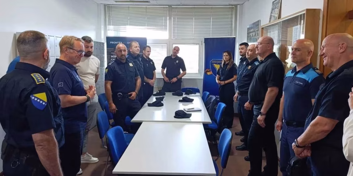 Na granici BiH raspoređeno 130 službenika Frontexa 1 Na granici BiH raspoređeno 130 službenika Frontexa